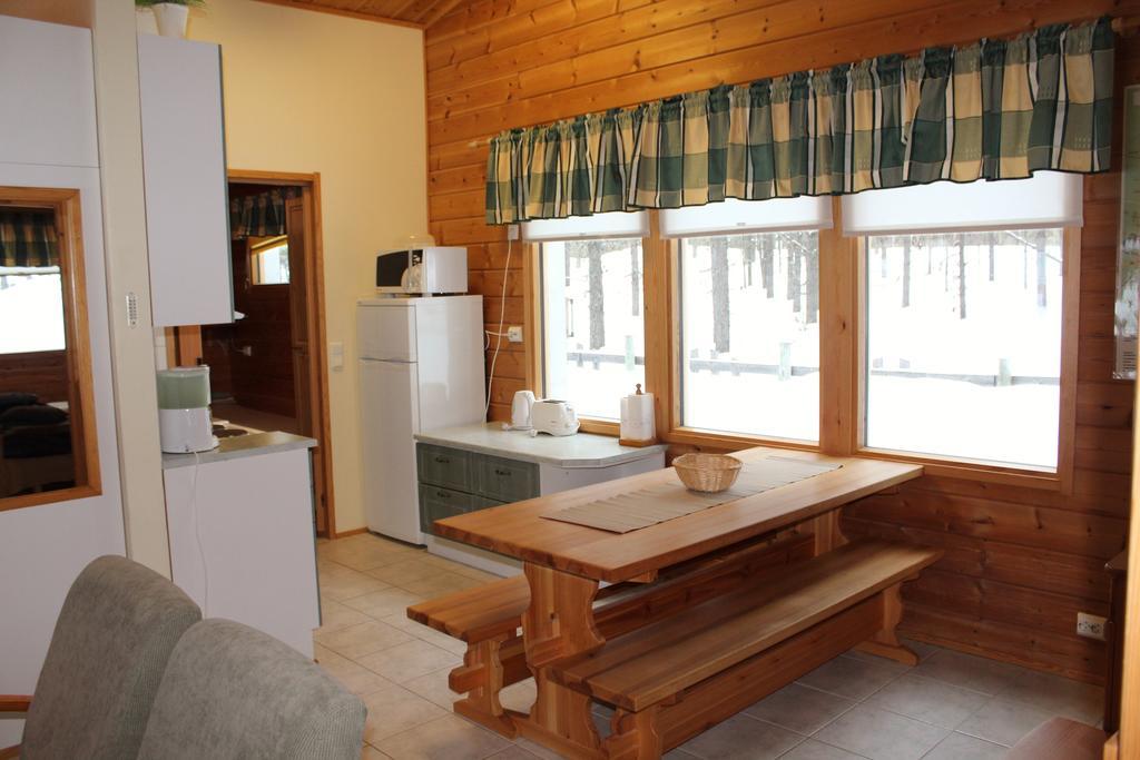 Petaejaekylae Villa Куусамо Стая снимка